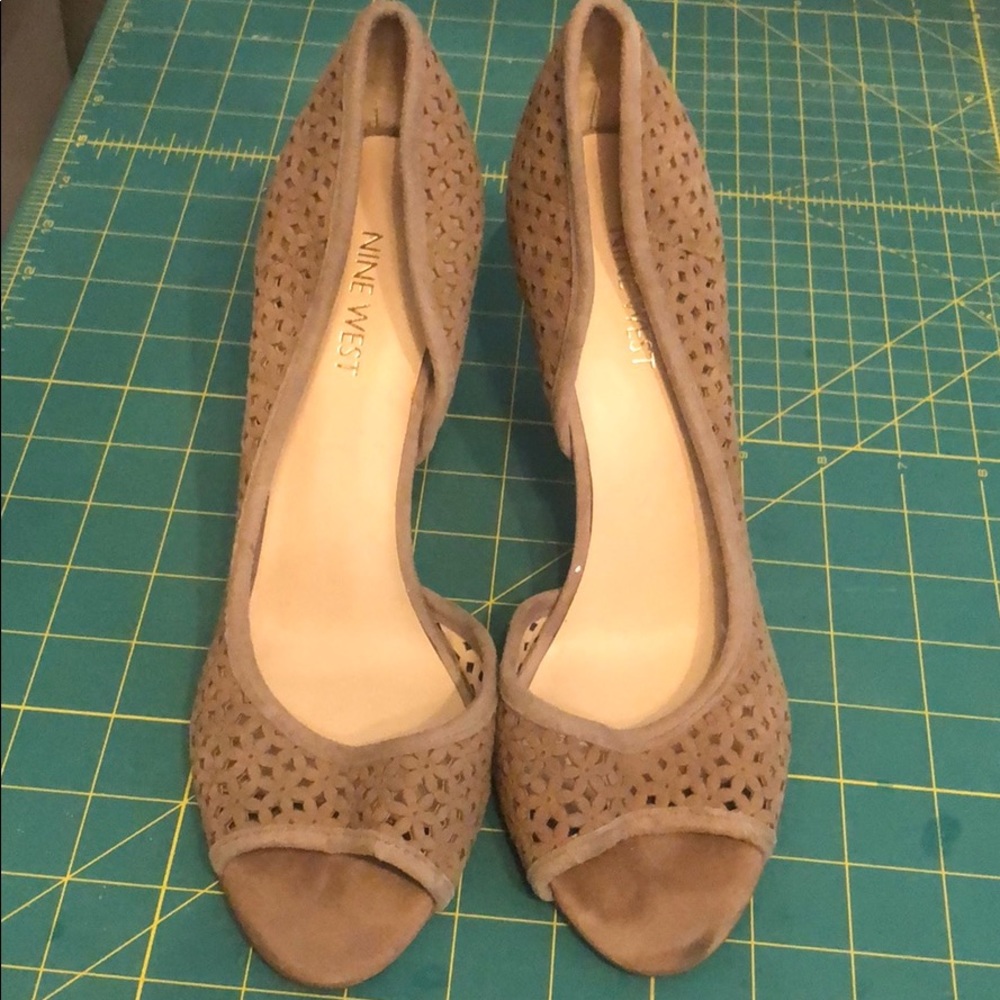 NINEWEST Suede khaki heels